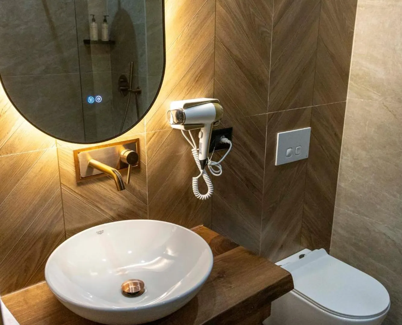 Hotel Hani Geshtenjave Pogradec Albanië