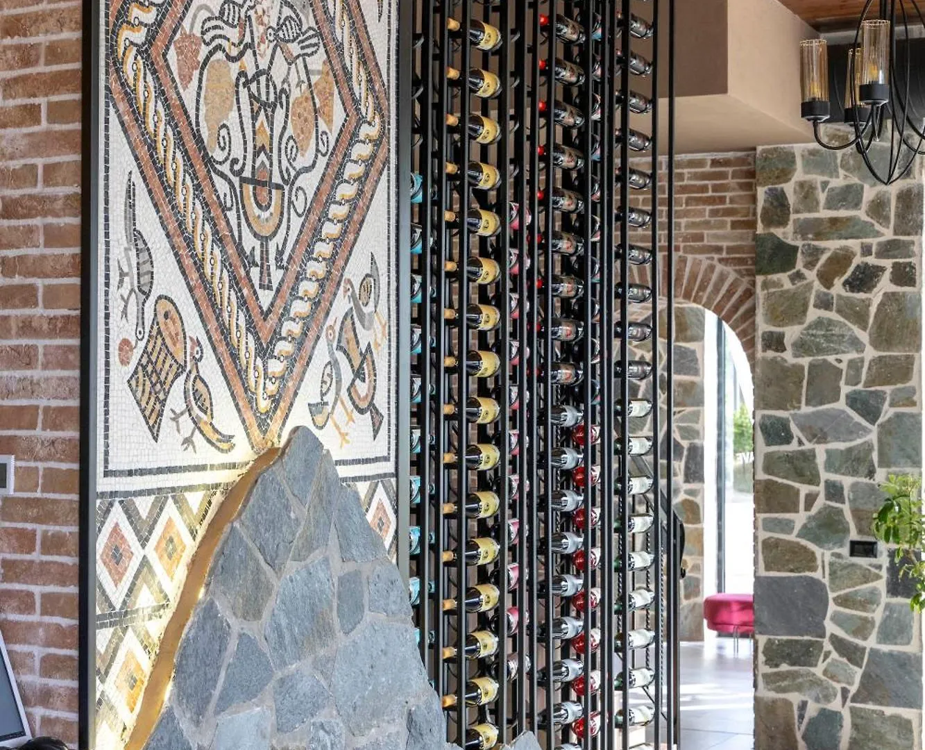 Hani Geshtenjave Pogradec Hotel
